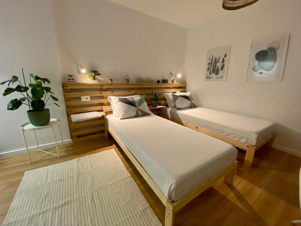 Lucas Central Oasis Studios Тирана Экстерьер фото